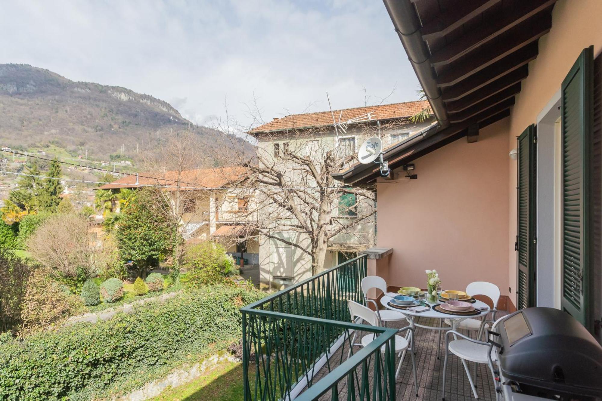 Ponente Balcony & Garden By Rent All Como Gravedona Exterior foto