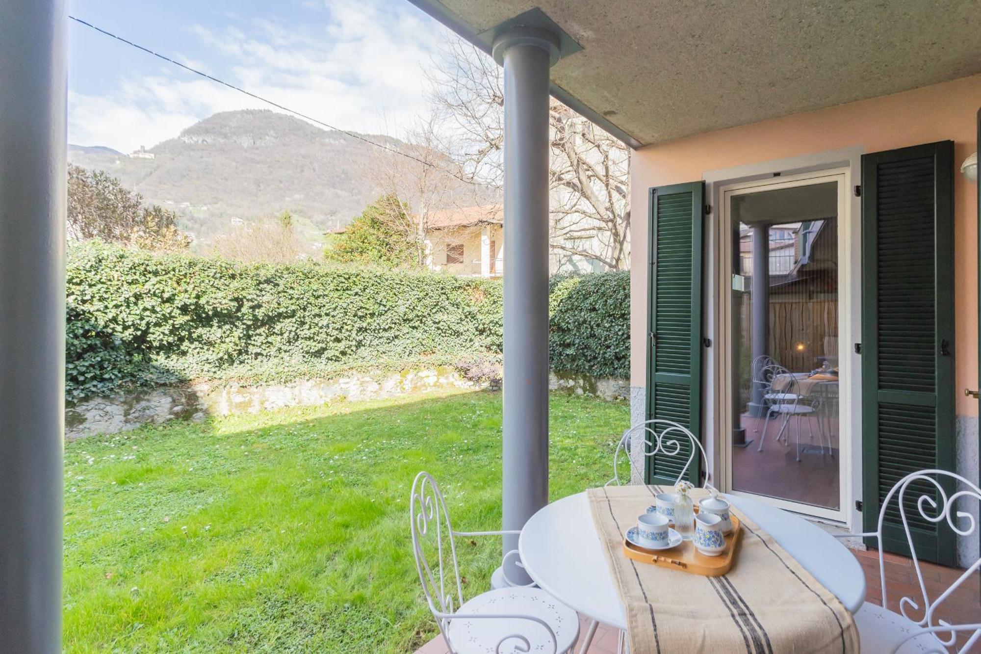 Ponente Balcony & Garden By Rent All Como Gravedona Exterior foto
