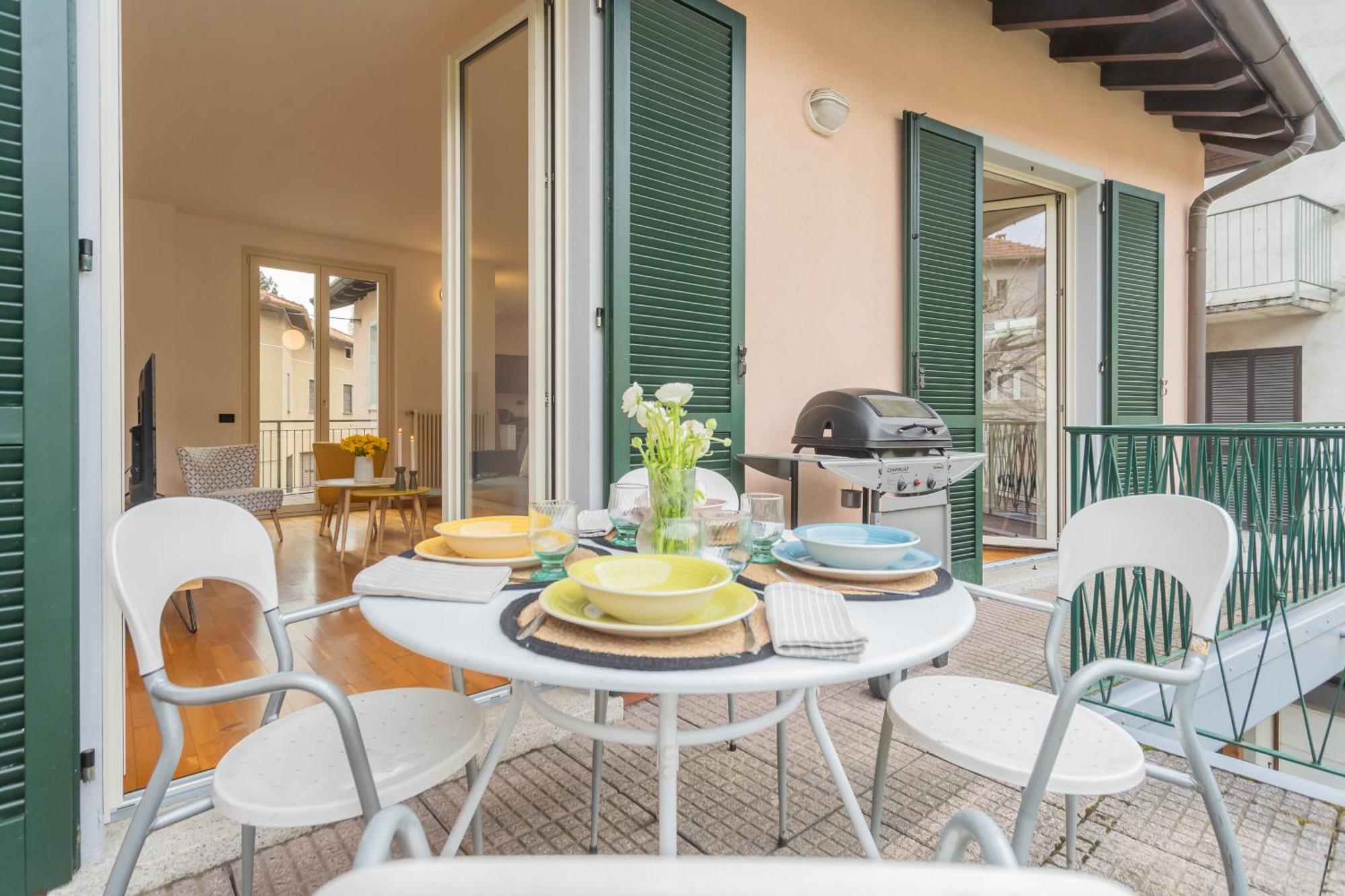 Ponente Balcony & Garden By Rent All Como Gravedona Exterior foto